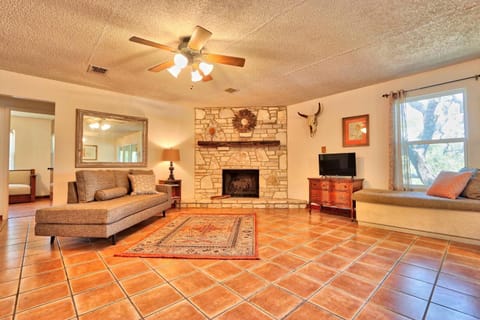 La Vista House in Canyon Lake