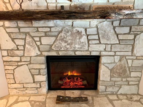 La Vista House in Canyon Lake