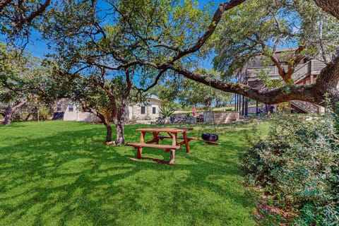 Bear Creek Modern House in Rio Grande