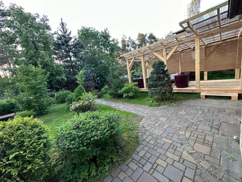 House By The Sea With Hot Tub House in Riga