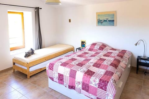 Rouretord Hirondelle House in Provence-Alpes-Côte d'Azur