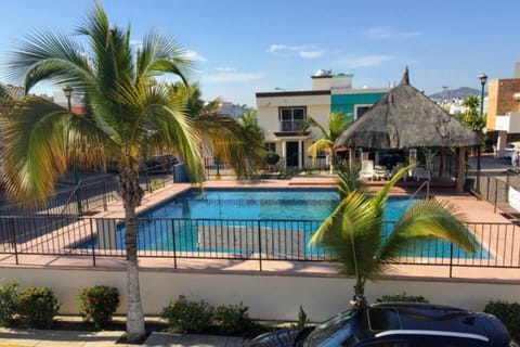 Casa vacacional a 5 min de la playa, 12 o más personas House in Mazatlan