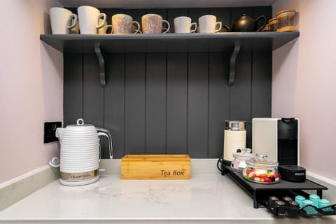 Coffee/tea facilities, Coffee/tea facilities, Continental breakfast