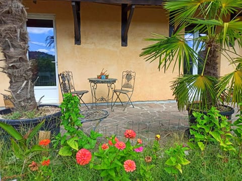 Facade/entrance, Balcony/Terrace