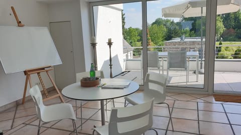 Library, Balcony/Terrace, Seating area, Quiet street view