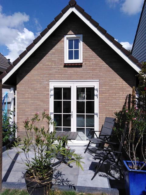 Garden, Garden, Balcony/Terrace