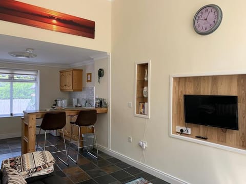Cut Limestone Apartment Riverside Lodge Appartement in County Kilkenny