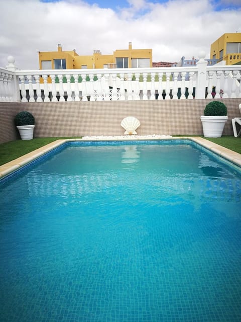 VV 'VALDECONCHA', piscina climatizada privada y vistas al mar Villa in Castillo Caleta de Fuste