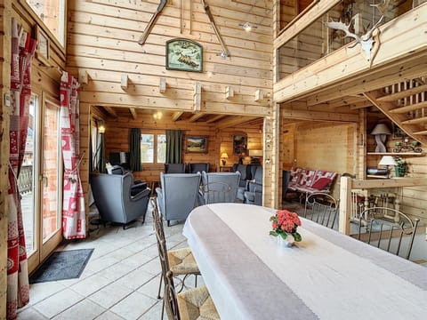 Chalet confortable face aux pistes – 13 couchages, garage, ski room, proche Combloux et Megève - FR-1-560-36 Chalet in Combloux