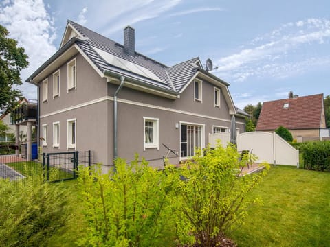 Garden, Balcony/Terrace