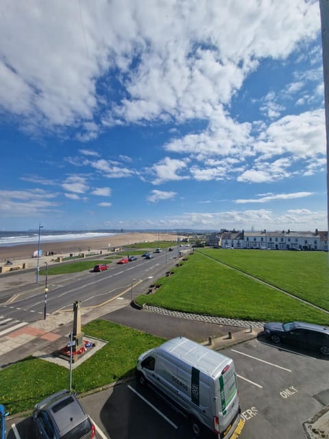 2 The Green, exceptional large house, sea views loads of bathrooms House in Hartlepool