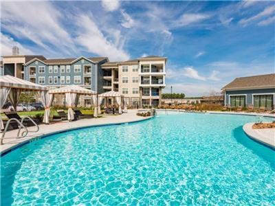 Spacious Furnished Resort Style Apartments Condo in Cypress