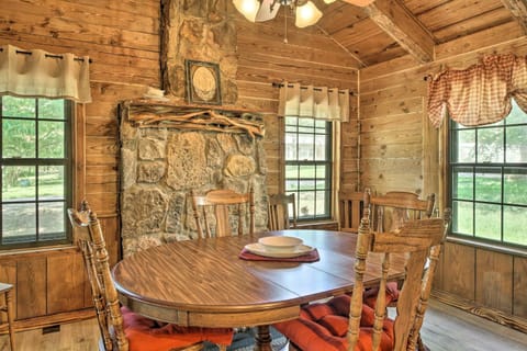 Picturesque Log Cabin Less Than 1 Mile to Table Rock Lake! House in Roaring River Township