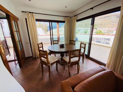 luxury penthouse with ocean and beach views in Puerto de Mogan Condo in Lomo Quiebre