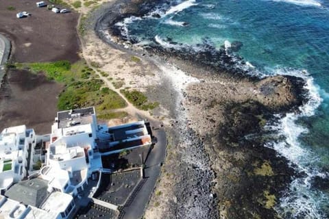 BLUE BREEZE house with pool facing sea House in Corralejo