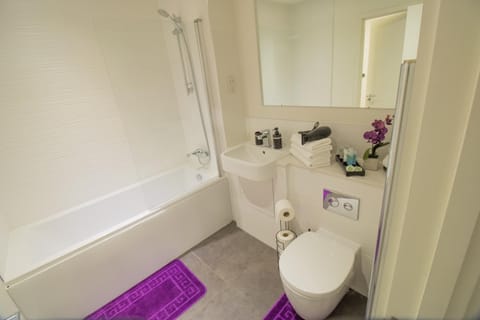 Virexxa Bedford Centre - Alpha Suite - 2Bed Flat with Free Parking & Gym Eigentumswohnung in Bedford