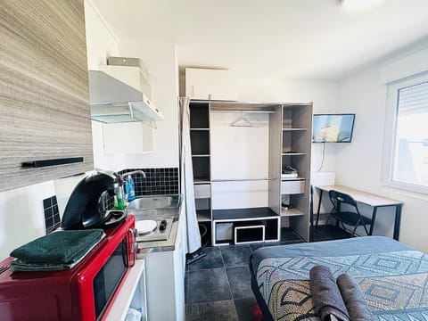 STUDIO A 300 METRES DE LA GARE et 25 MINUTES DE PARIS EN TRAIN Apartment in Île-de-France