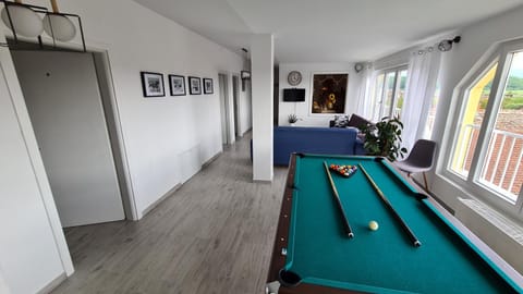 Communal lounge/ TV room, Billiard, Entertainment