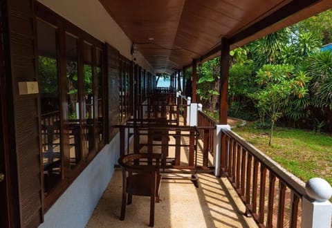 Patio, Garden view