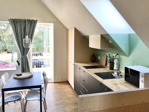 Kitchen or kitchenette, Living room