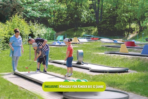 Summer, Minigolf, Family