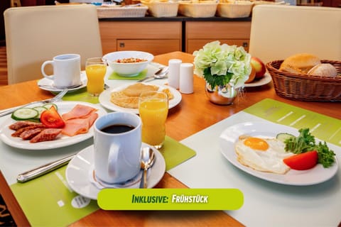 Restaurant/places to eat, Breakfast, Continental breakfast, Buffet breakfast