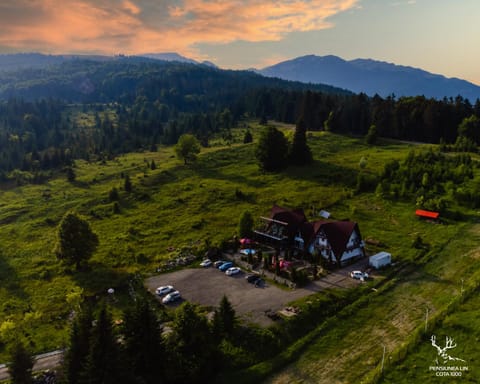 Pensiunea LIN COTA 1000 Bed and Breakfast in Prahova, Romania