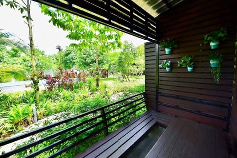 BaanSuanklaiKlungBangkrachao บ้านสวนใกล้กรุงบางกะเจ้า Vacation rental in Bangkok