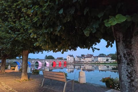 Studio Charmant avec vue magnifique! Apartment in Centre-Val de Loire