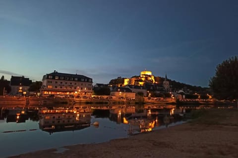 Studio Charmant avec vue magnifique! Apartment in Centre-Val de Loire