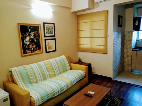 Independent Charming Studio with balcony Urban view Condo in Noida