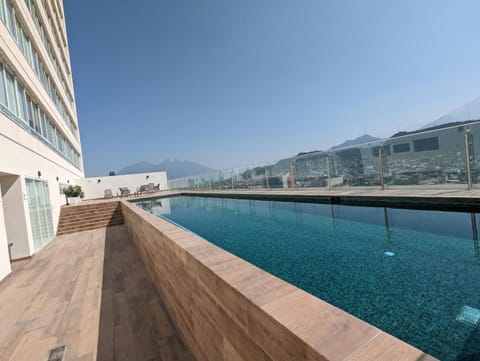 Stylish Panoramic Views City Loft Condo in Monterrey
