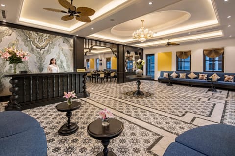 Ha Long Essence Hotel Hôtel in Laos