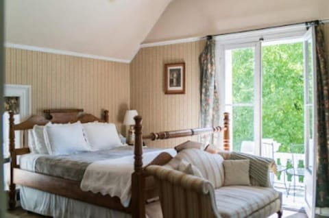 The Mulberry Inn -An Historic Bed and Breakfast Chambre d’hôte in St George