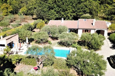 VILLA DU VERDON VAR PROVENCE avec piscine et jardin - private Villa in Aups