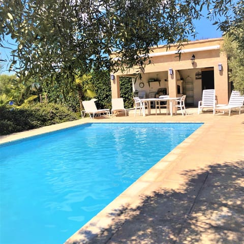 VILLA DU VERDON VAR PROVENCE avec piscine et jardin - private Villa in Aups