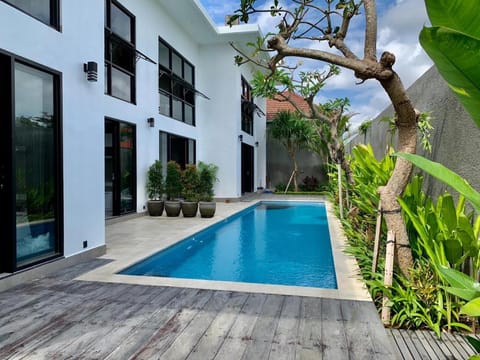 Samas Lofts Apartment in North Kuta