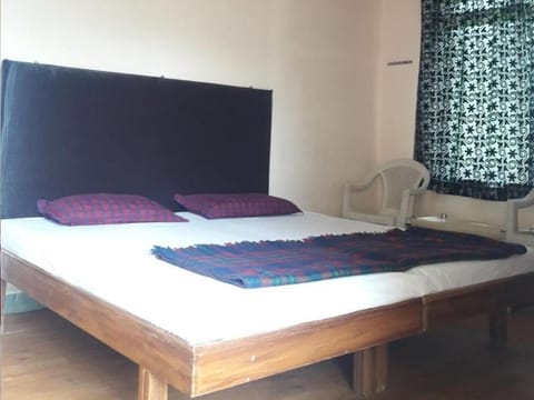 MTDC Meghdhanush park Hotel in Igatpuri