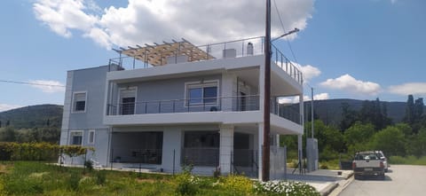Alykes Volos House in Magnesia Prefecture, Greece