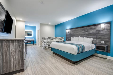 Americas Best Value Inn & Suites Houston at Hwy 6 Hotel in Addicks
