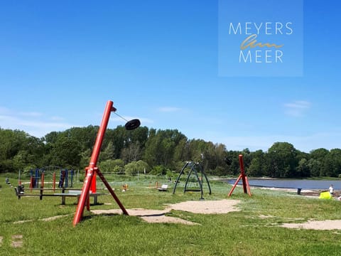 Restaurant/places to eat, Spring, Off site, Day, Property logo or sign, Neighbourhood, Natural landscape, Summer, Children play ground, Fishing, Golfcourse, Horse-riding, Minigolf, Beach, Hiking, Cycling, Family