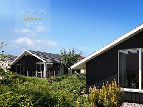 Facade/entrance, Day, Property logo or sign, Summer, BBQ facilities, Children play ground, Garden, Balcony/Terrace, Decorative detail, On site, Garden view, Family