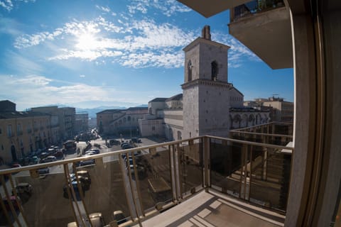 Balcony/Terrace, City view