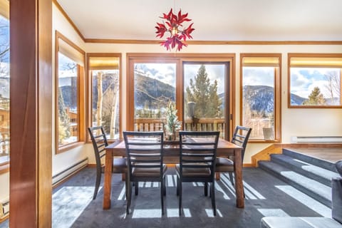 Tennis Townhome #1337 by Summit County Mountain Retreats Apartment in Keystone