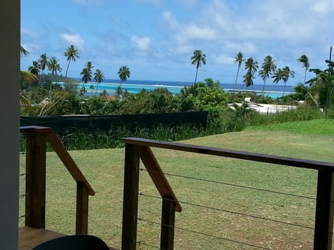 SNP- PALMS Villa in Moorea-Maiao