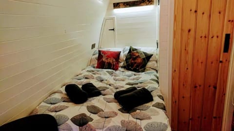 Owl Hut Cosy Ensuite Pod Snowdonia Coast Sleeps 2 Luxury tent in Wales