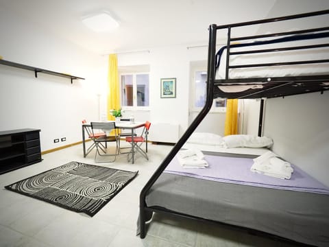 DIMORA SOTTORIPA DI FRONTE ALL ACQUARIO - GENOVABNB it Apartment in Genoa