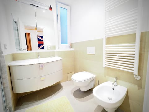 DIMORA DEL MOLO 4A ACQUARIO - GENOVABNB it Apartment in Genoa