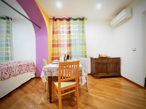 DIMORA DEL MOLO 4A ACQUARIO - GENOVABNB it Apartment in Genoa