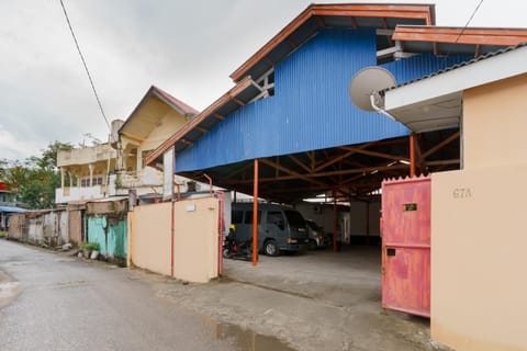Asokatama Residence Syariah Mitra RedDoorz Übernachtung mit Frühstück in Padang